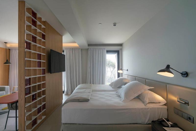 Superior Double Room image 2