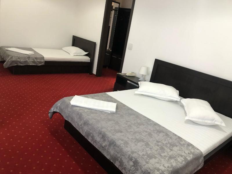 Triple Room image 4