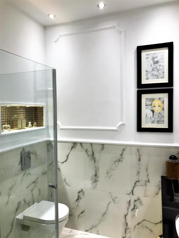 Luxury Two-Bedroom Suite with old town view image 4