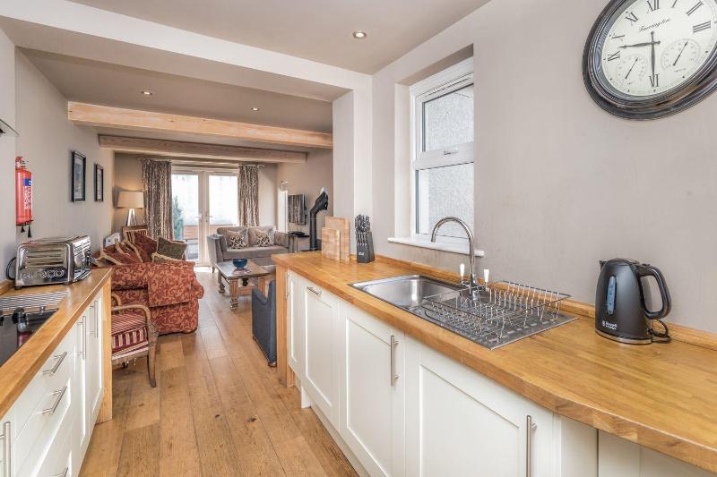 9 The Townhouse - image 16
