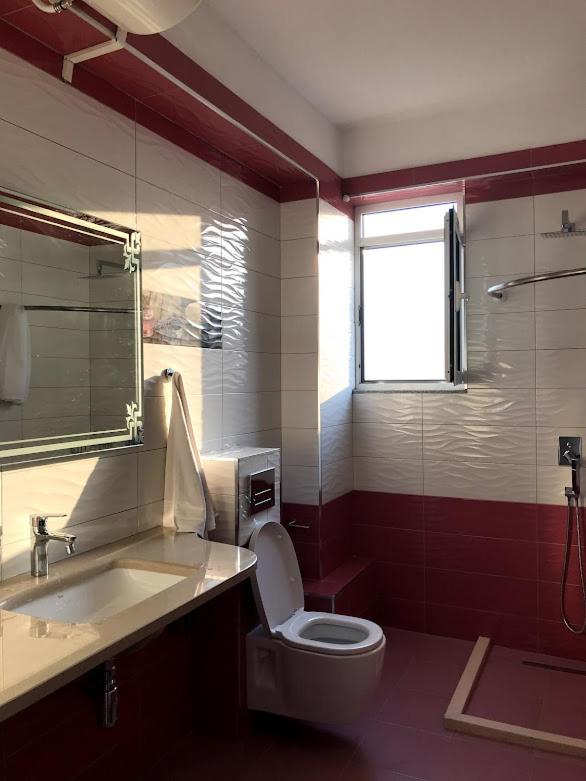 Salty Sunset Apartment - image 6