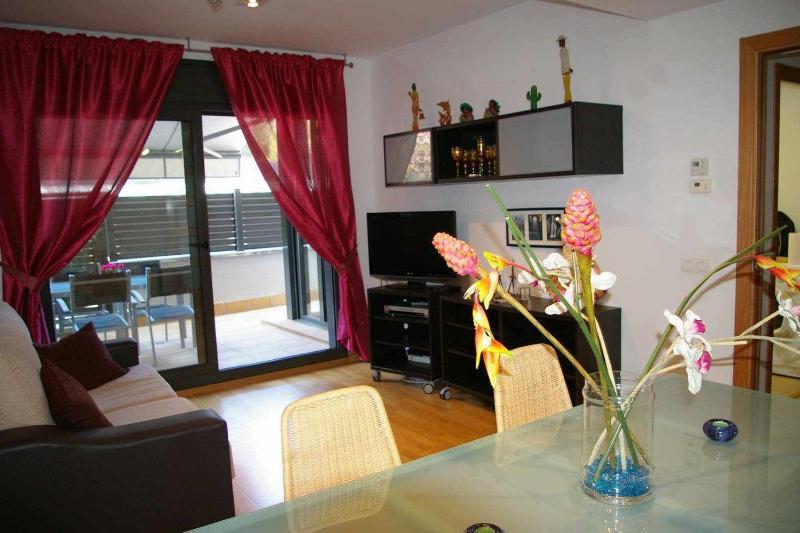 Apartment with Pool View  image 3