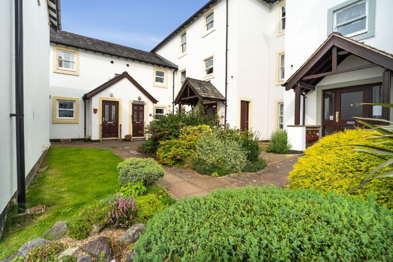 Quaver Cottage - image 17