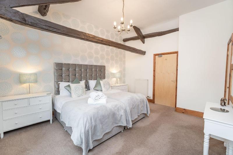Bridge House Apartment 3 - image 19