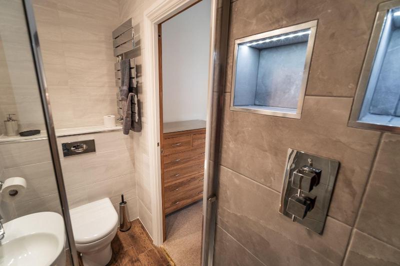 Bridge House Apartment 3 - image 26