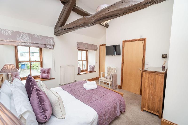 Bridge House Apartment 3 - image 14