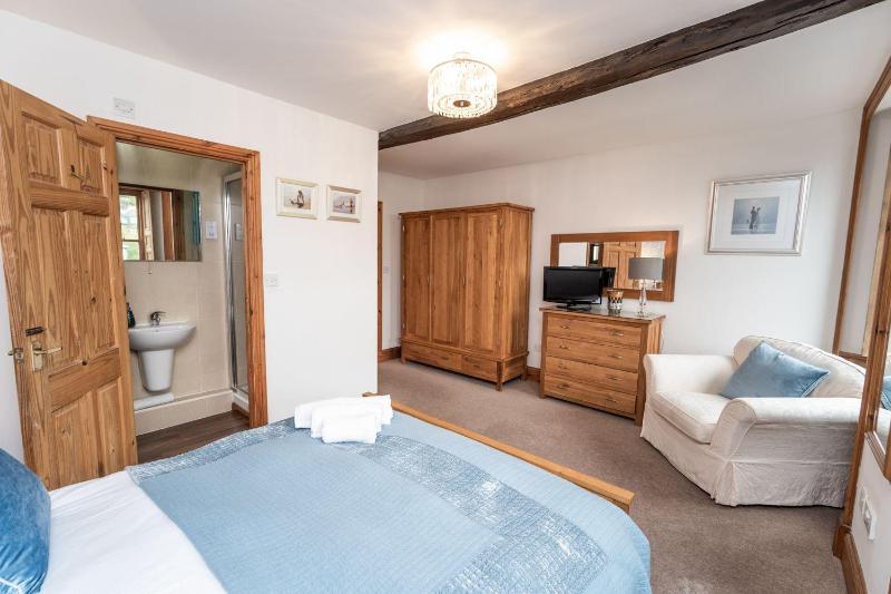 Bridge House Apartment 2 - image 16