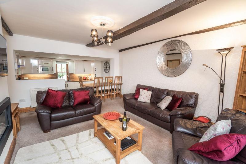 Bridge House Apartment 2 - image 9