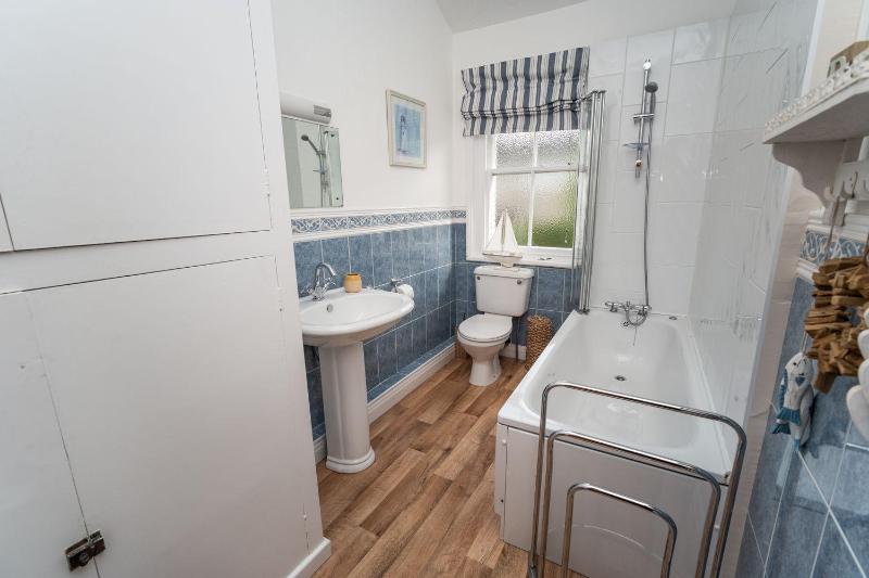 Birchgate - image 6