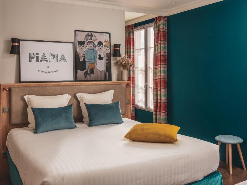 Deluxe Double Room image 2