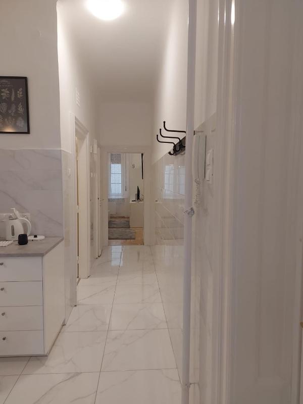 Melinda Apartment 2 - image 6