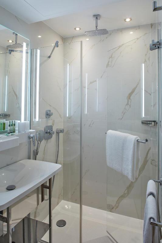 Classic Double Room image 1