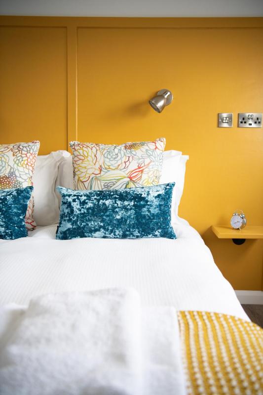 King Room image 3