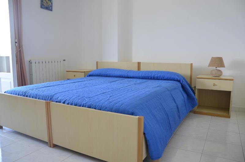 Double Room with Balcony and Sea View image 1
