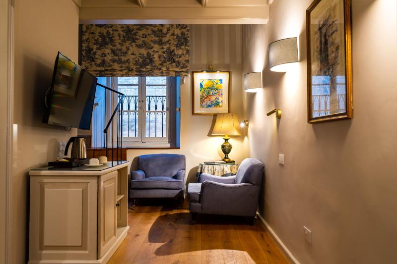 Duplex Room image 3