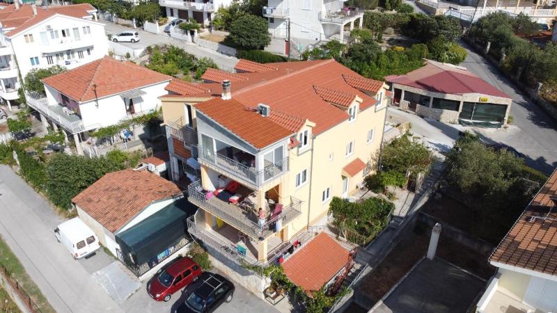 Apartments Mara Seget Vranjica Images