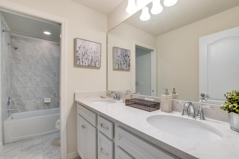Luxury Home 7 Bedrooms Near Disney! villa - image 26