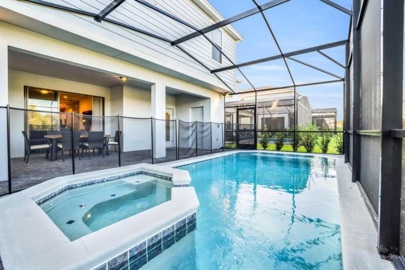 Luxury Home 7 Bedrooms Near Disney! villa - image 13