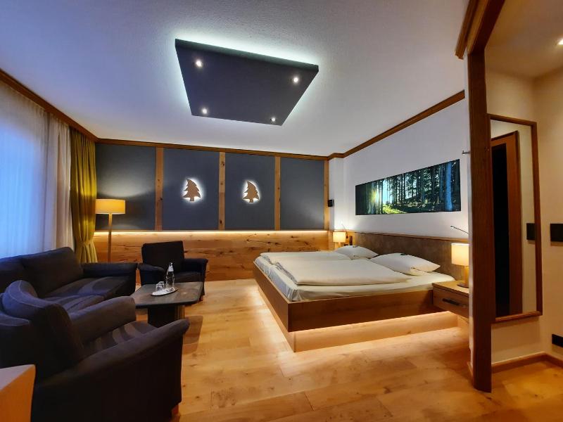 Double Room image 2