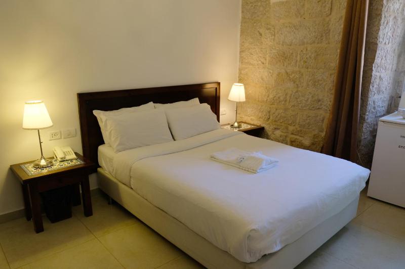 Single Room image 3