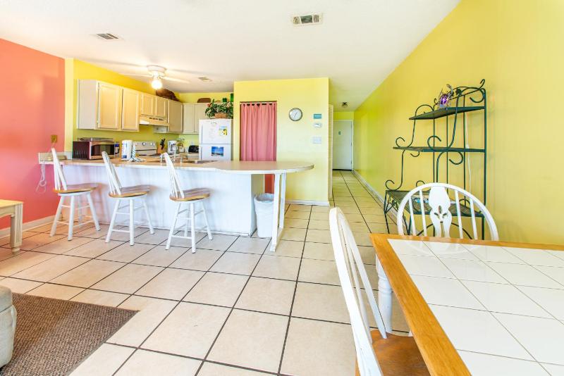 One-Bedroom Apartment image 3