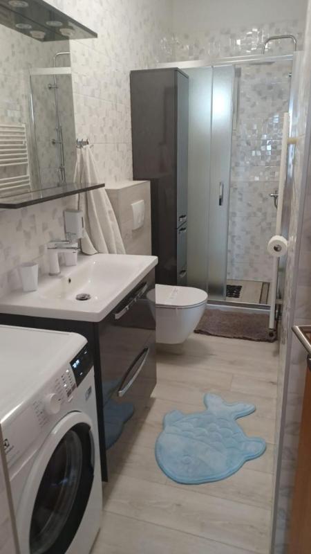 Apartment 2 image 3