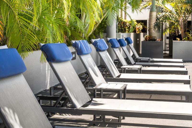 Fortune House Hotel Suites - image 16