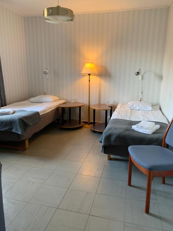 Twin Room image 1