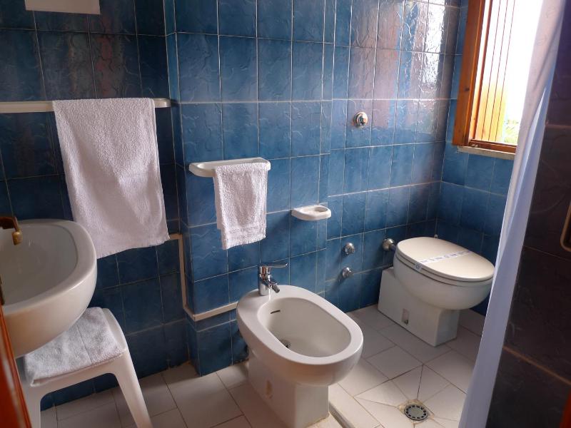 Basic Triple Room image 4