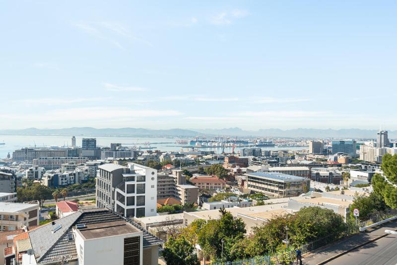 Apartment with Sea View image 4