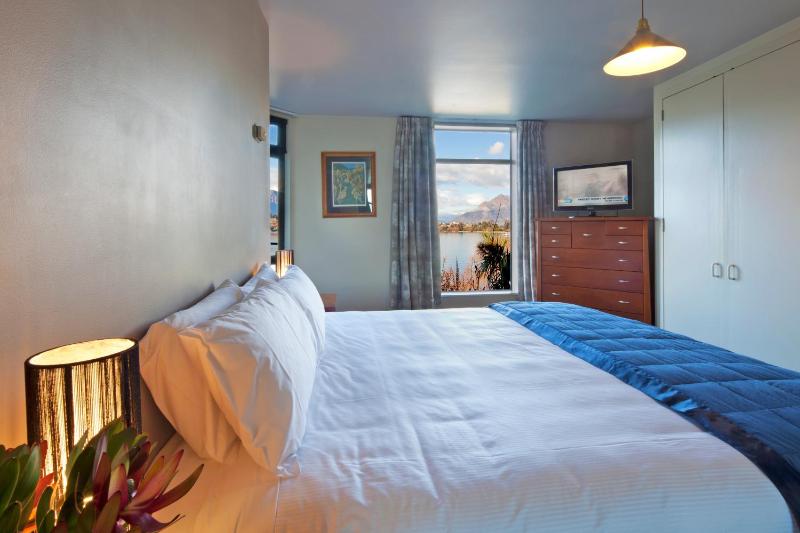 Spinnaker Bay Apartments - image 15
