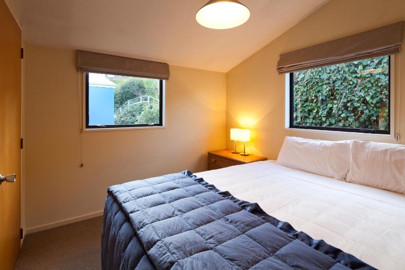Spinnaker Bay Apartments - image 25