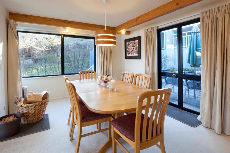 Spinnaker Bay Apartments - image 27
