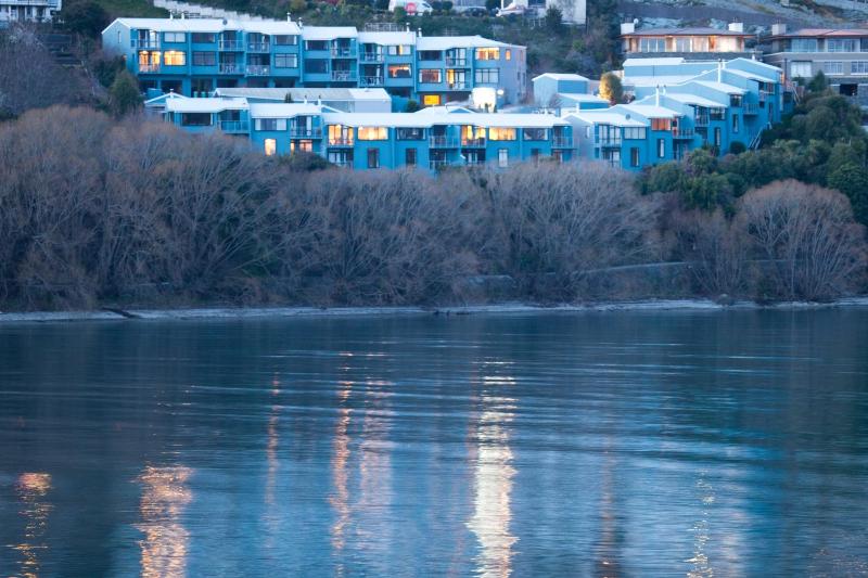 Spinnaker Bay Apartments - image 42