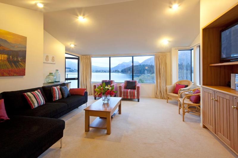 Spinnaker Bay Apartments - image 7