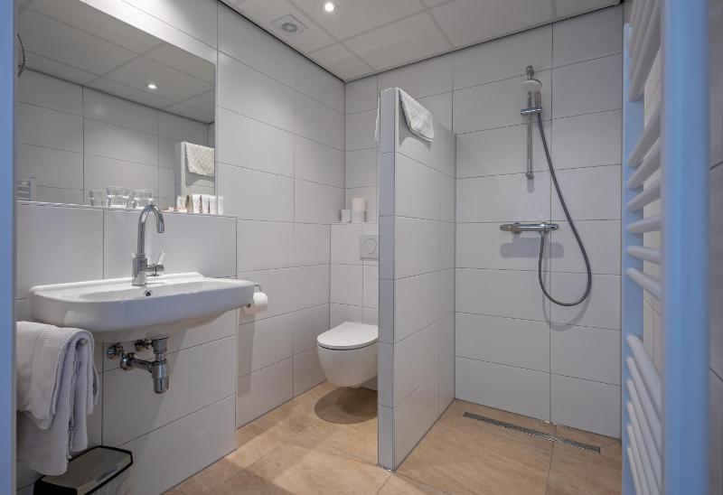 Double Room with Balcony image 1