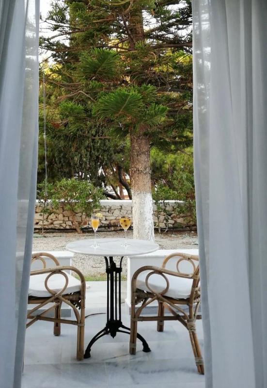 Deluxe Double or Twin Room with Garden View image 2