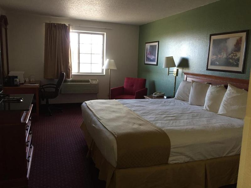 King Room - Non-Smoking image 1