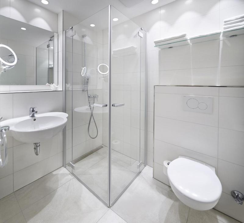 Premium Double Room image 4