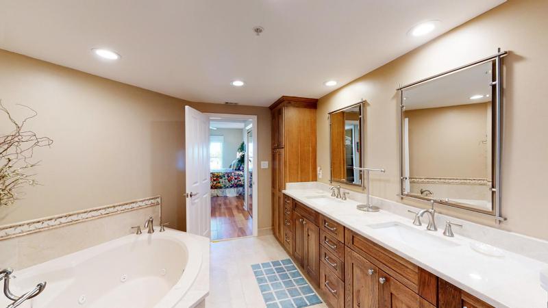 5207 Hampton Place South - image 26