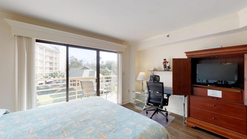 2215 Villamare - image 11