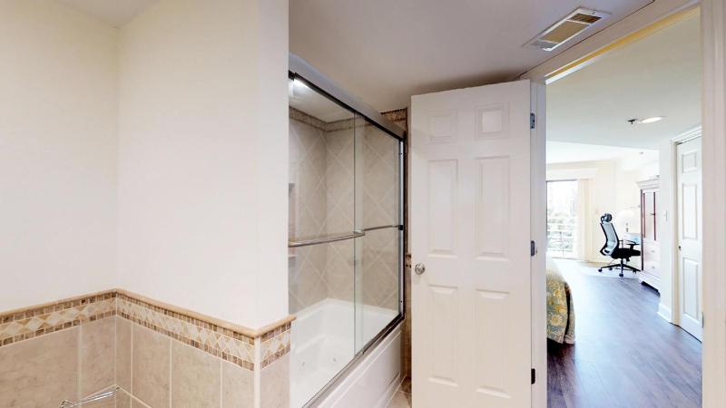 2215 Villamare - image 13