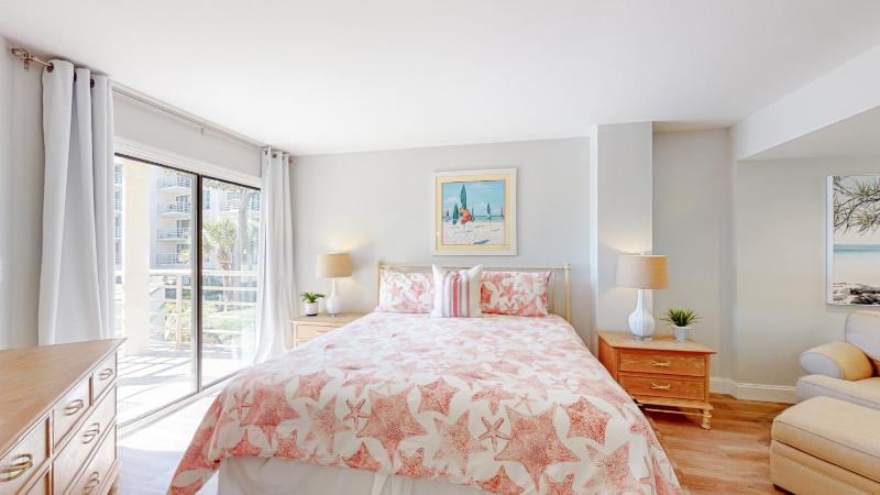 1102 Villamare - image 31