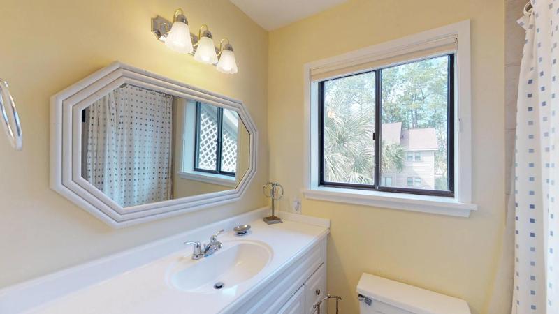 77 The Moorings - image 11