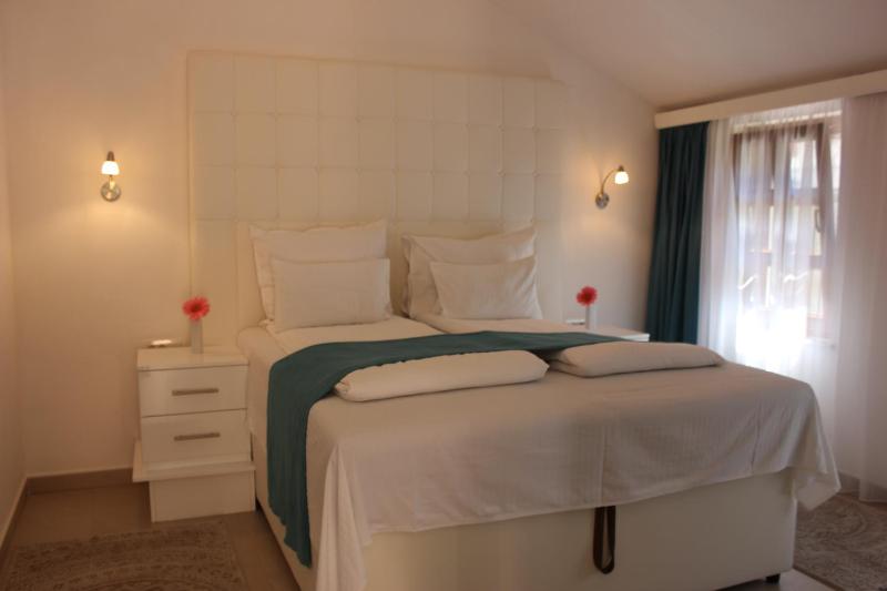 Deluxe Room image 1