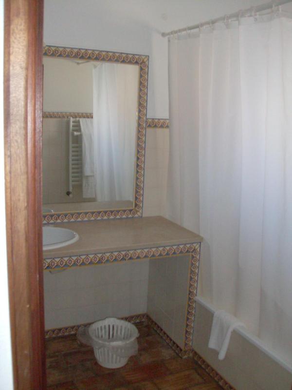 Two-Bedroom Townhouse with Sea View image 3