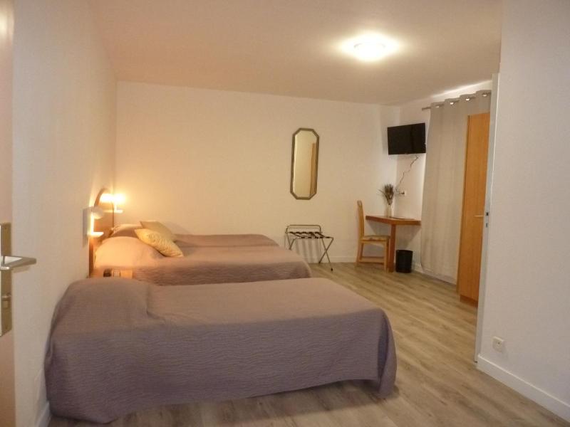 Quadruple Room image 4