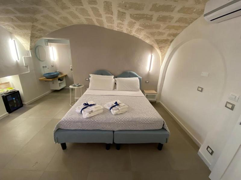 Relax  Double Room with Spa Bath - Basement image 2
