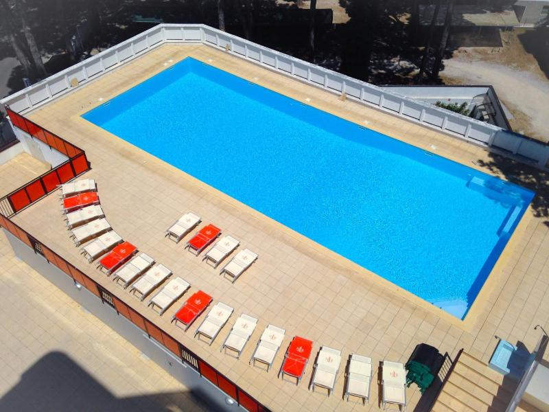 Tropicana Residence Images