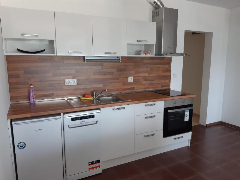 One-Bedroom Apartment with Sea View image 3